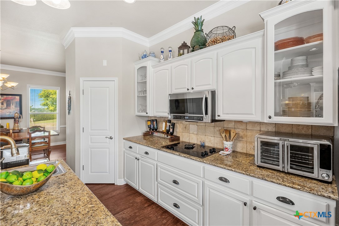 1226 Ambrose Drive Property Photo 12