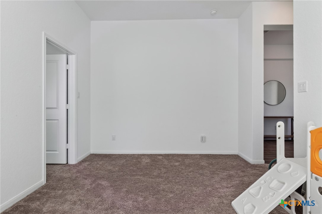 9351 Oxford Shire Property Photo 20