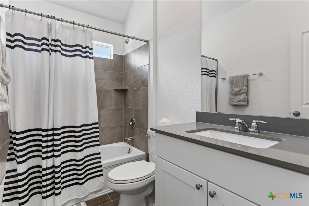 9351 Oxford Shire Property Photo 26