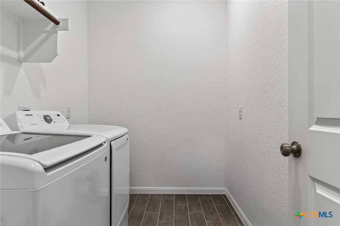 9351 Oxford Shire Property Photo 30