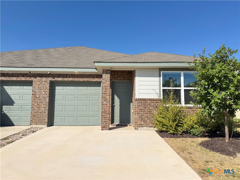 326 Green Valley Drive Property Photo 2
