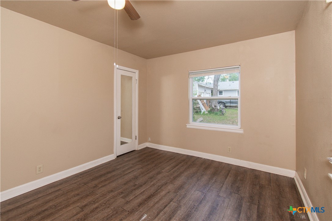 214 E Munroe Avenue Property Photo 12