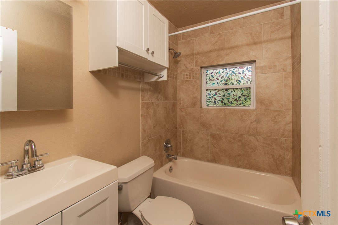 214 E Munroe Avenue Property Photo 13
