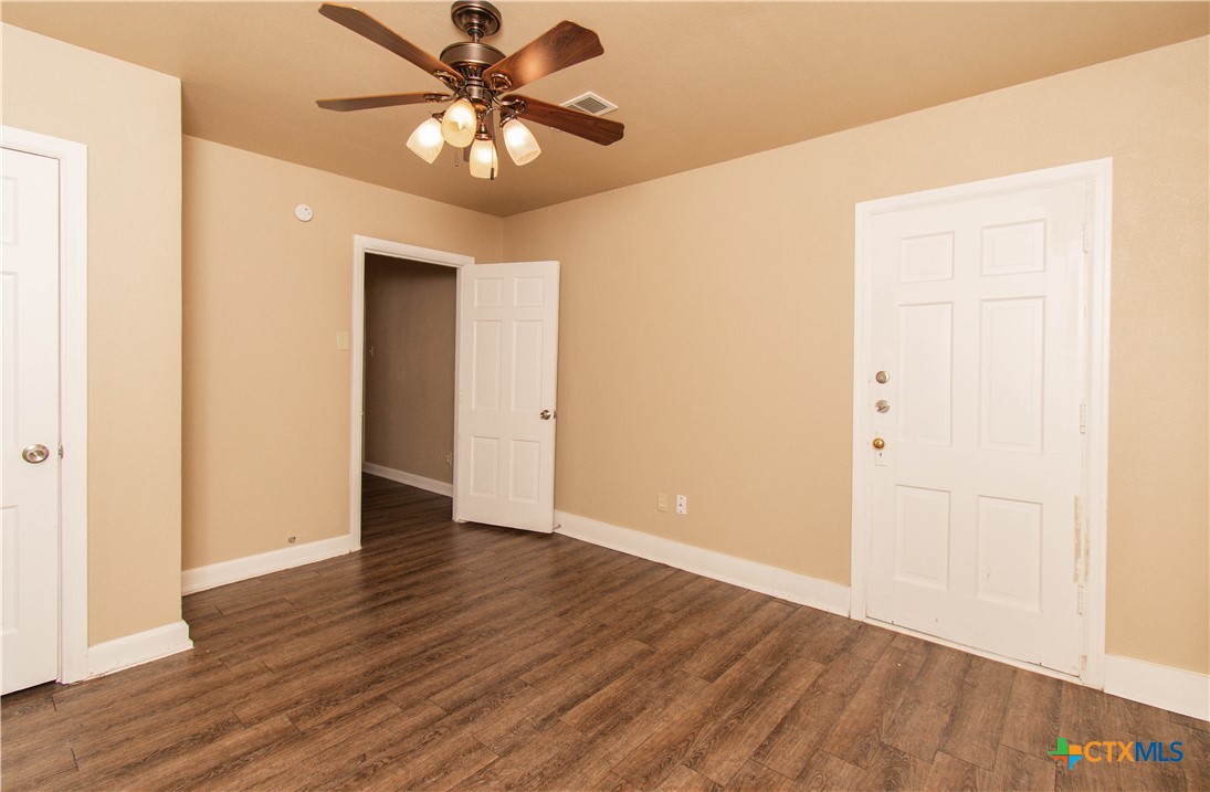 214 E Munroe Avenue Property Photo 18