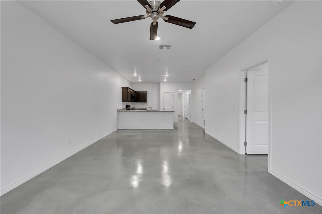 627 Pacific Crest Trail Property Photo 5