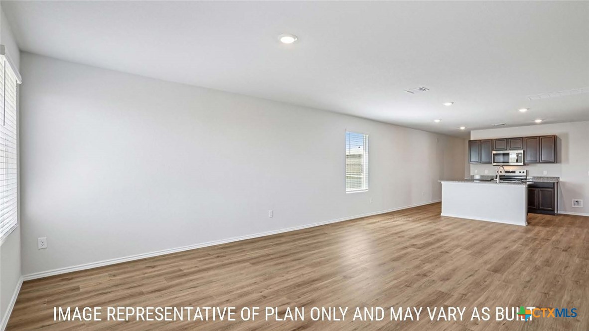 1107 Newey Circle Property Photo 8