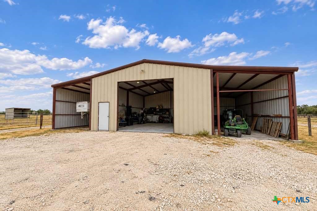 417 County Road 60 Property Photo 10