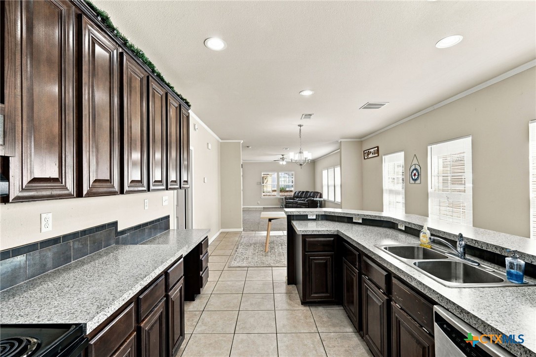 244 Heatherwood Drive 16 Property Photo 12