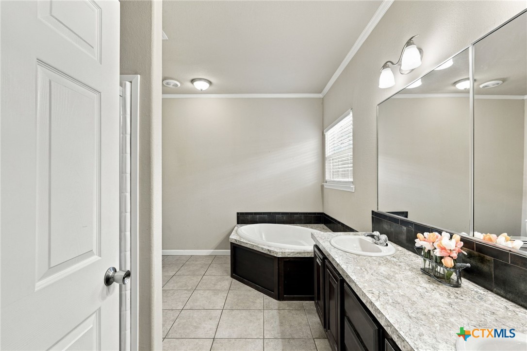 244 Heatherwood Drive 16 Property Photo 15