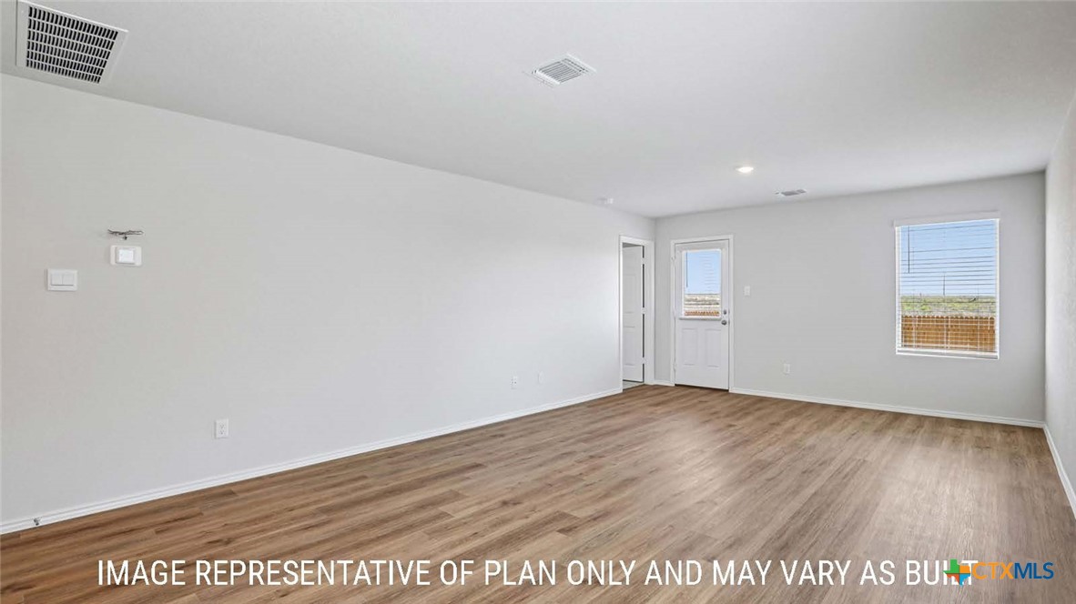 1346 Newey Circle Property Photo 10