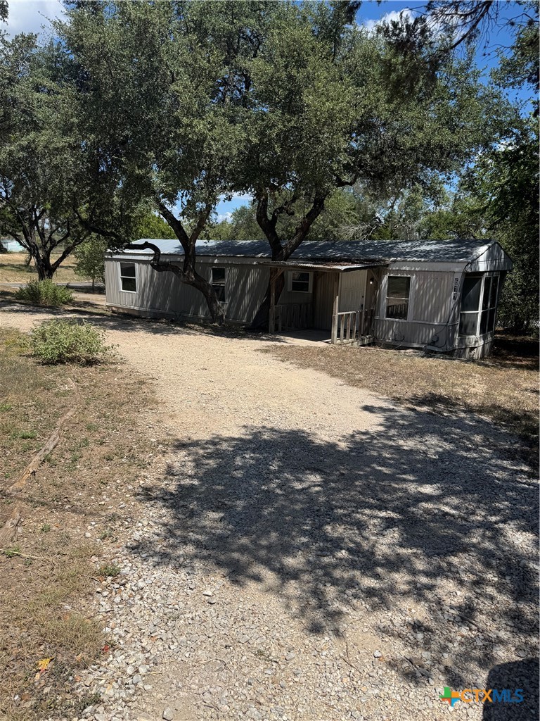 611 Flintstone Drive Property Photo 1