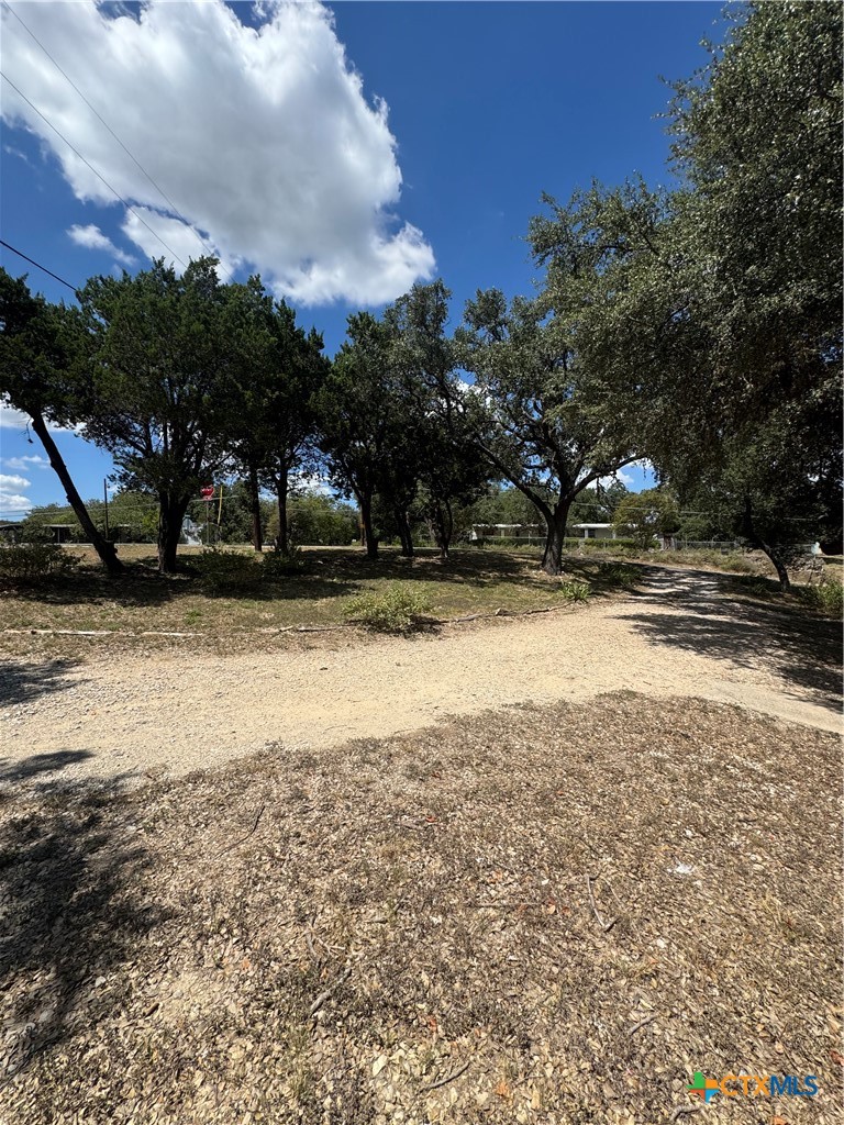 611 Flintstone Drive Property Photo 2