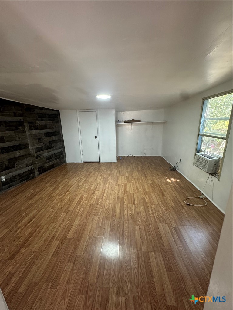 611 Flintstone Drive Property Photo 7