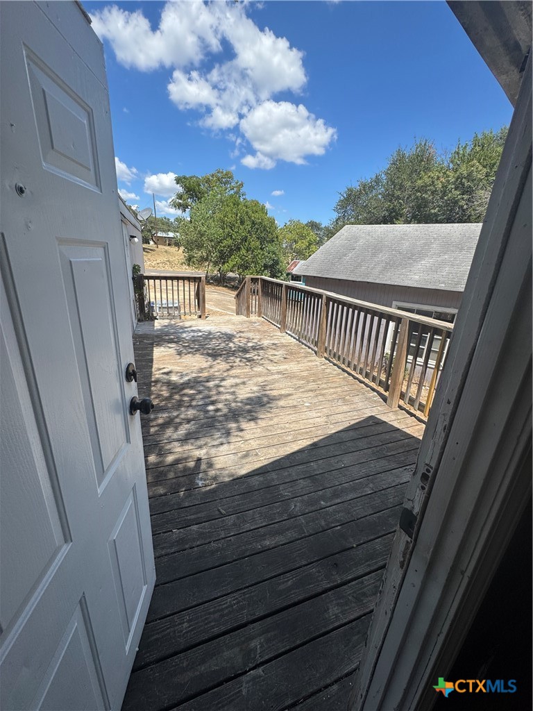 611 Flintstone Drive Property Photo 9