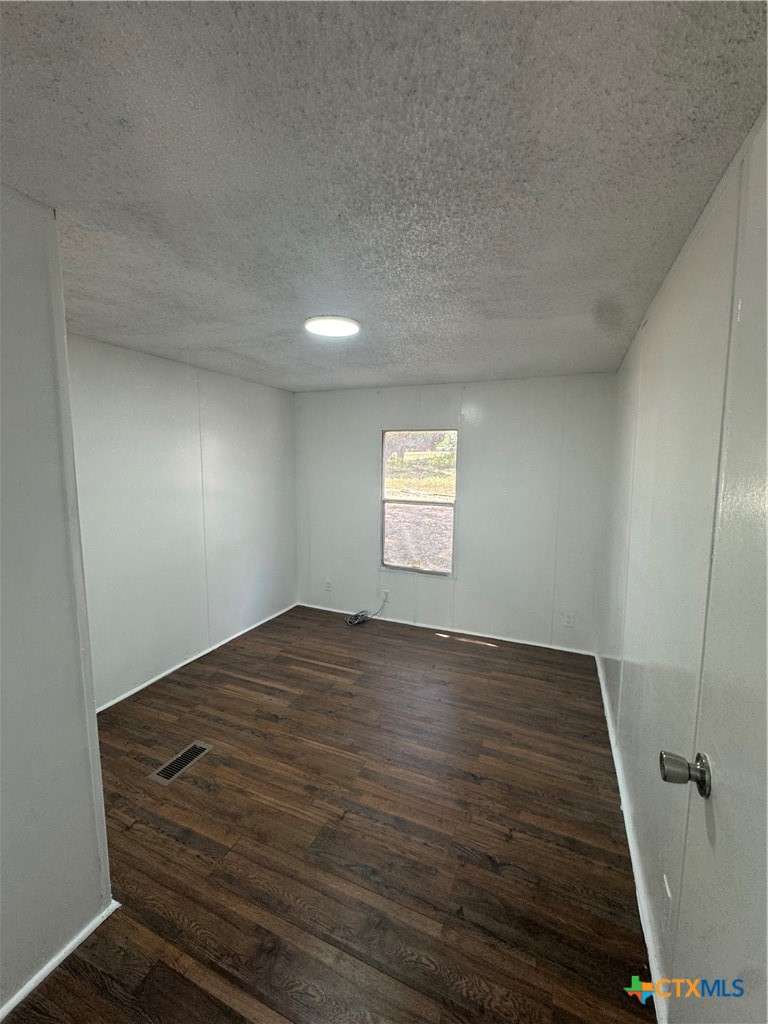 611 Flintstone Drive Property Photo 11