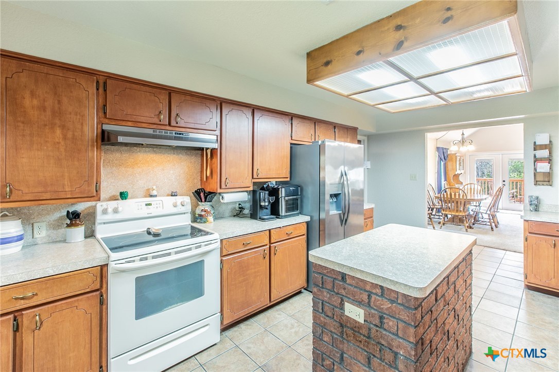 1505 N Beal Street Property Photo 7
