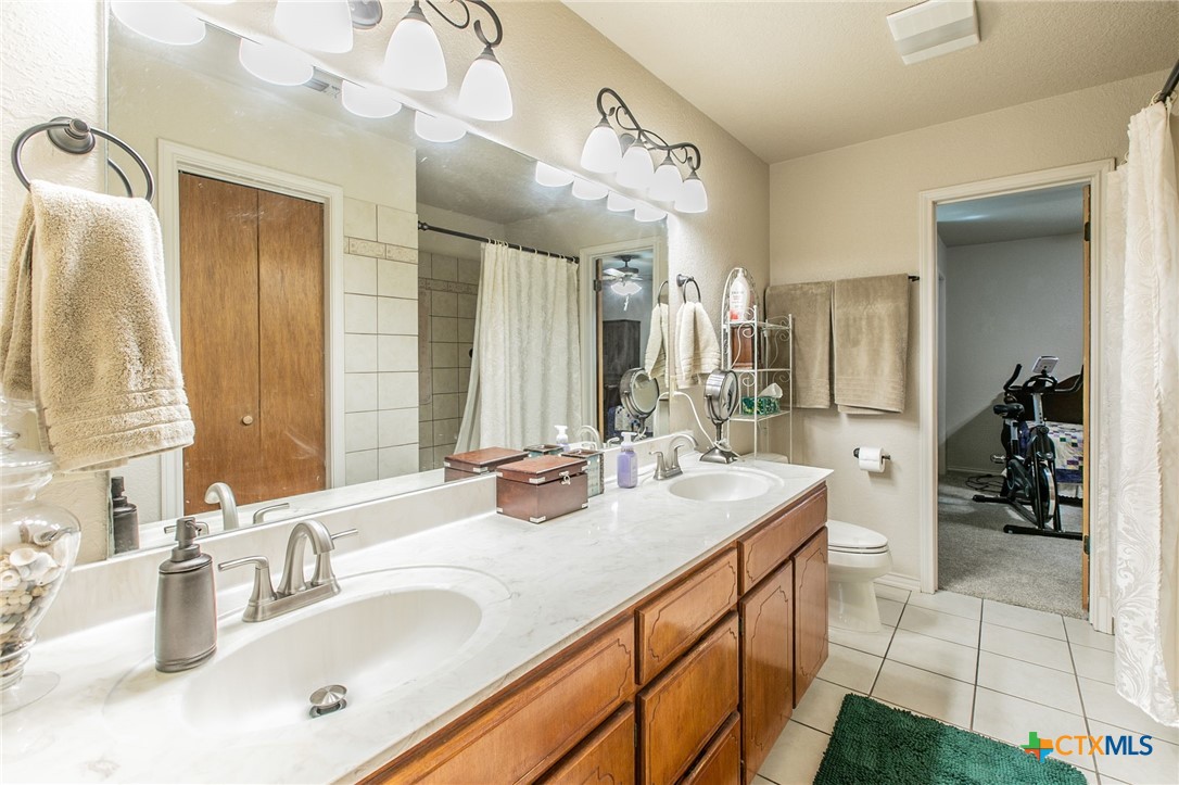 1505 N Beal Street Property Photo 12
