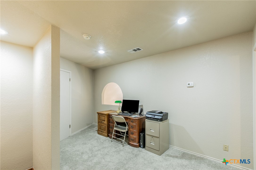 1505 N Beal Street Property Photo 16