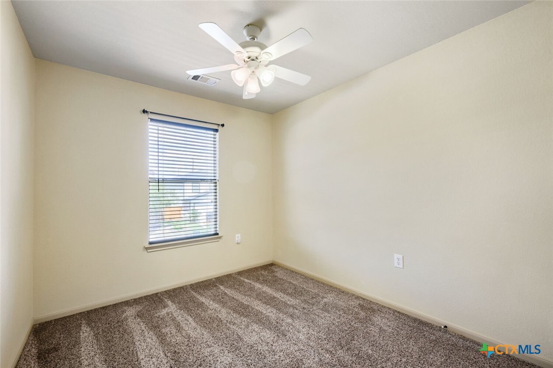 7425 Thannas Way Property Photo 15