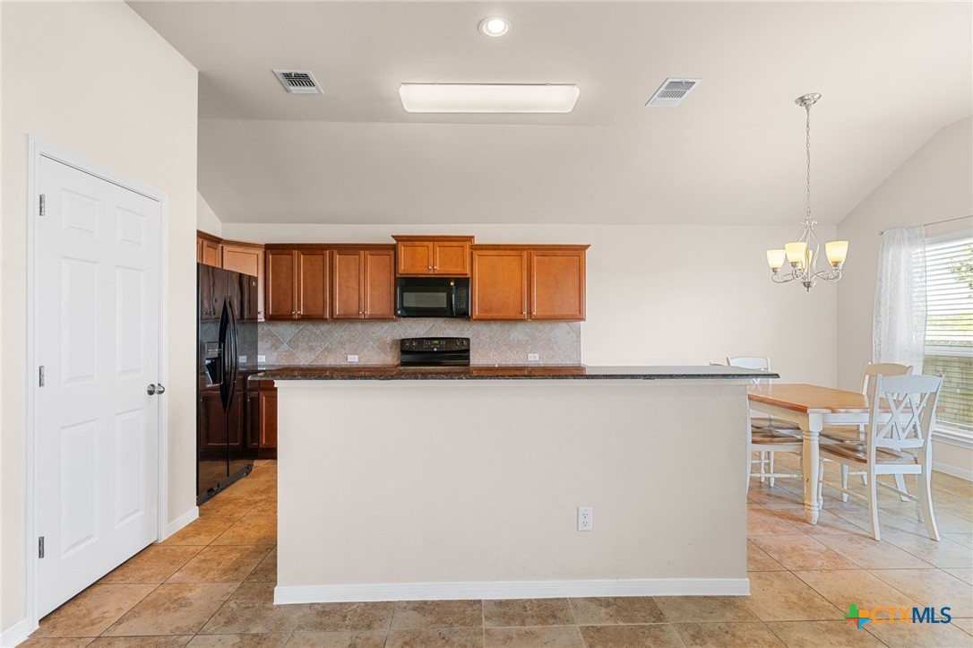 428 Parkfield Lane Property Photo 11