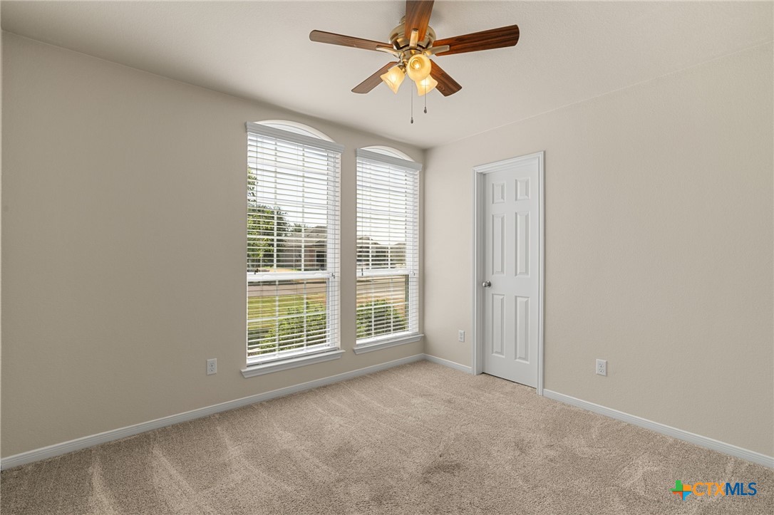 428 Parkfield Lane Property Photo 24