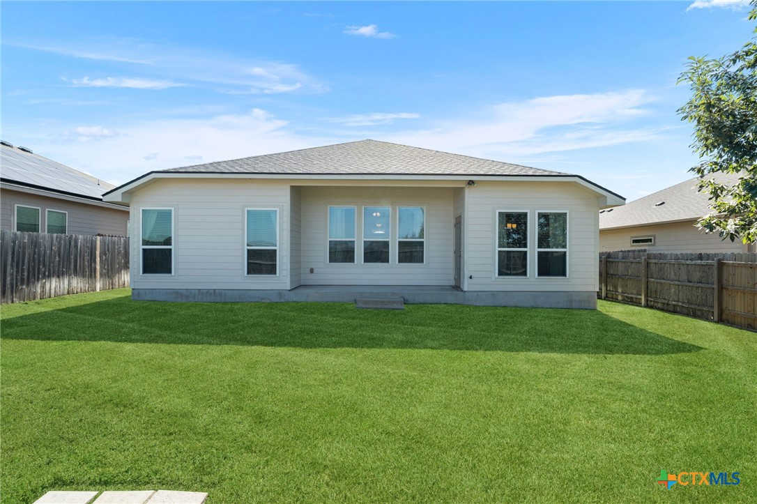 428 Parkfield Lane Property Photo 33