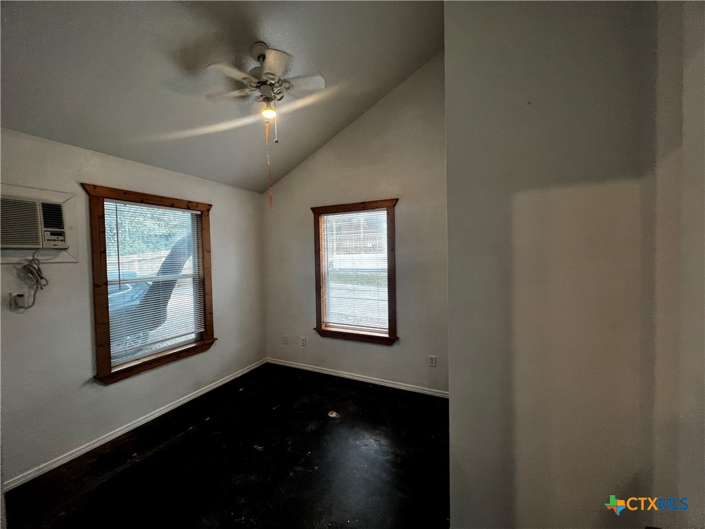 41170 Fm 3159 301 Property Photo 4