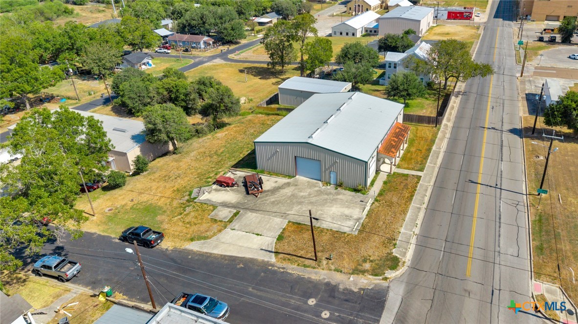 207 S Moody Street Property Photo 4