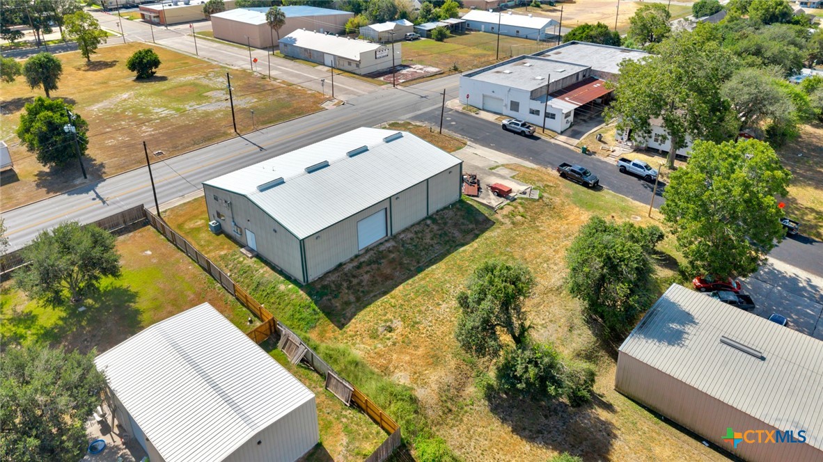 207 S Moody Street Property Photo 8