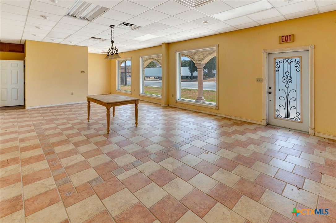 207 S Moody Street Property Photo 31