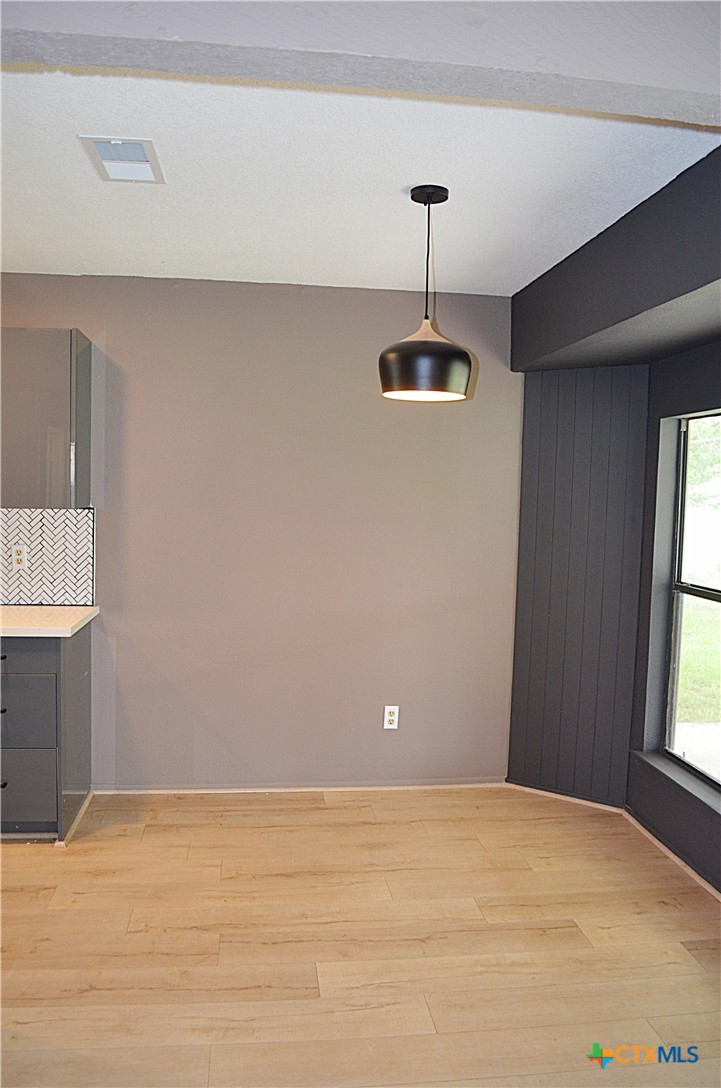 4312 Creekside Drive Property Photo 9