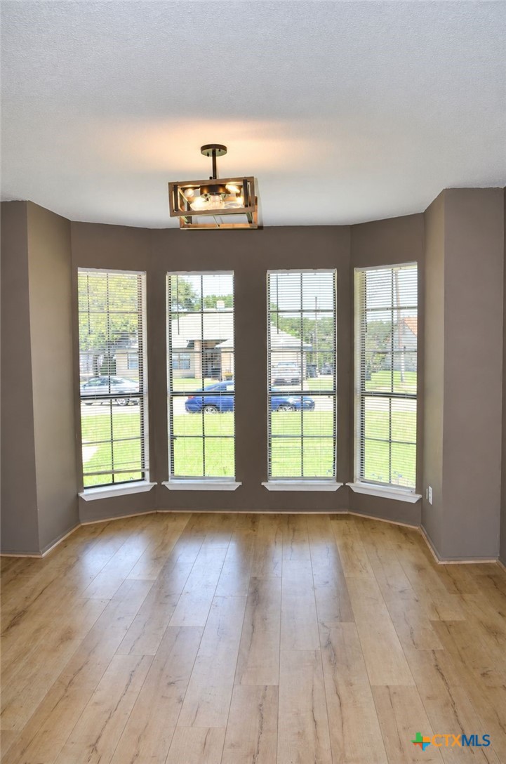 4312 Creekside Drive Property Photo 15