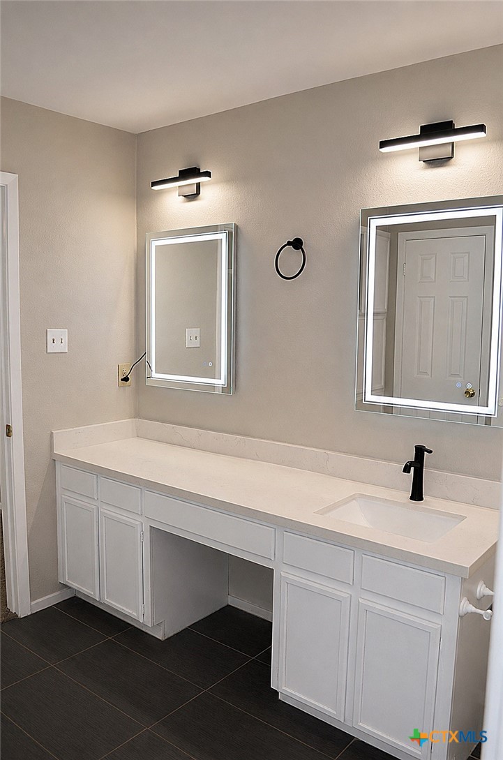 4312 Creekside Drive Property Photo 21