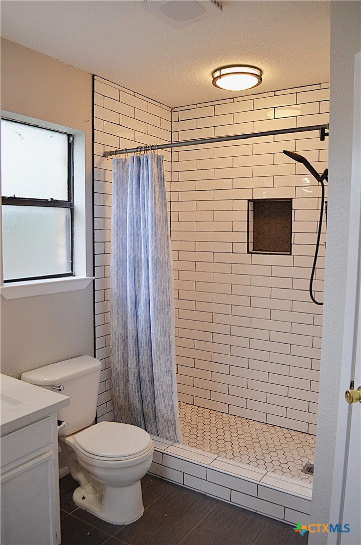 4312 Creekside Drive Property Photo 22