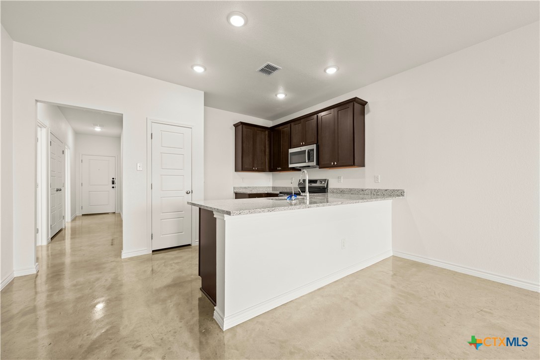 8908 Little Leaf Mulberry Drive Property Photo 10