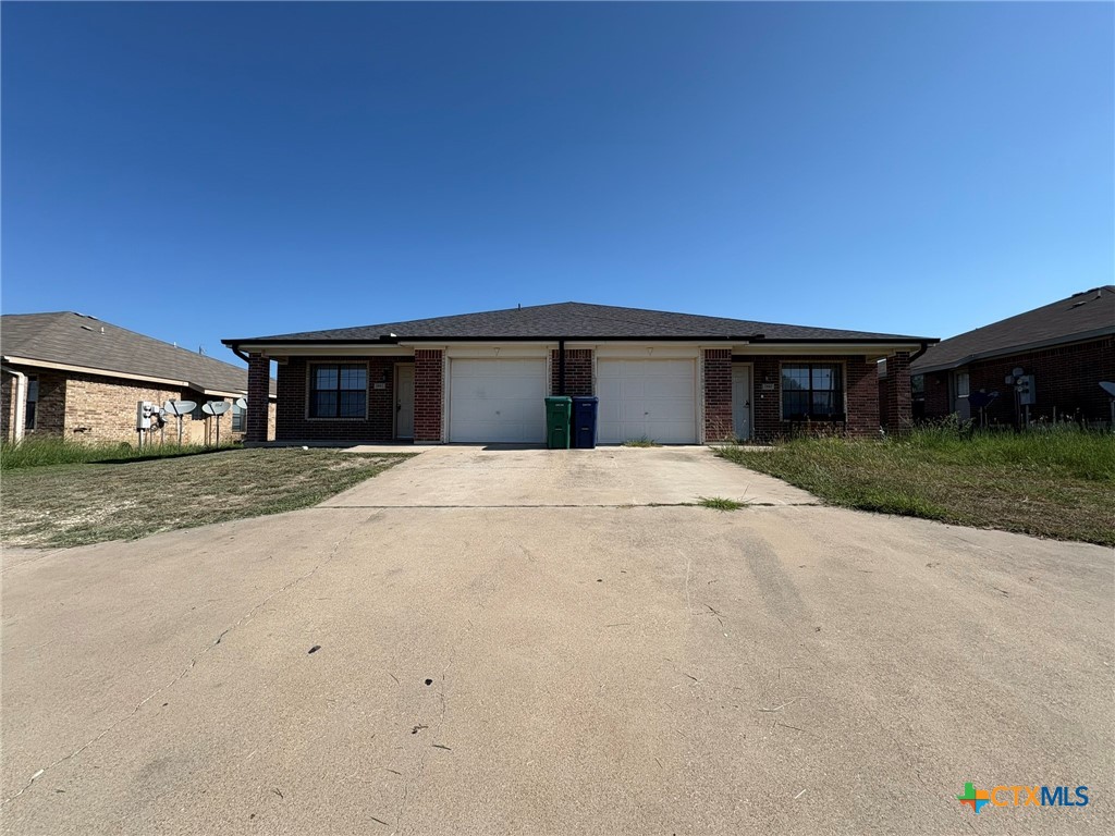 2810 Ashley Drive 2810 Property Photo 1
