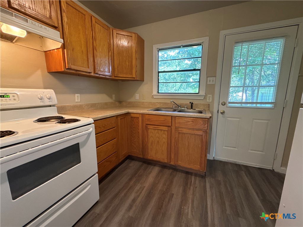 303 Cloud Street Property Photo 4