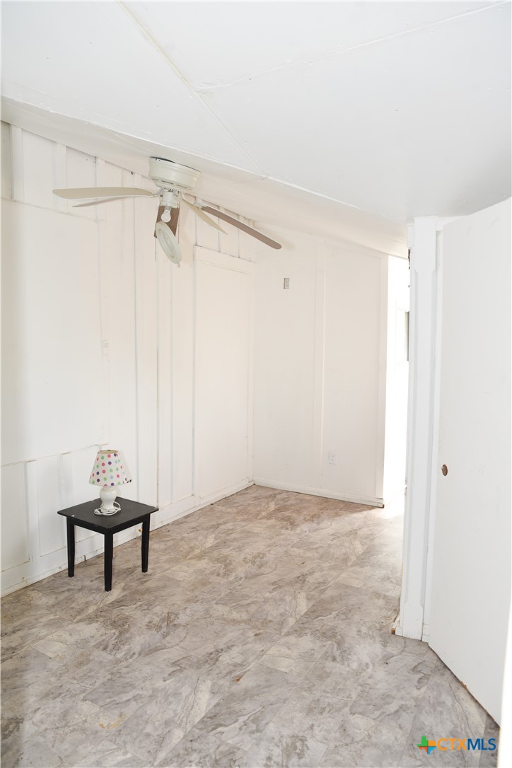 149 N Commercial Street Property Photo 15