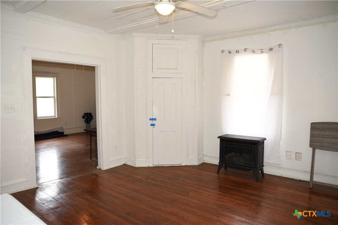 149 N Commercial Street Property Photo 25