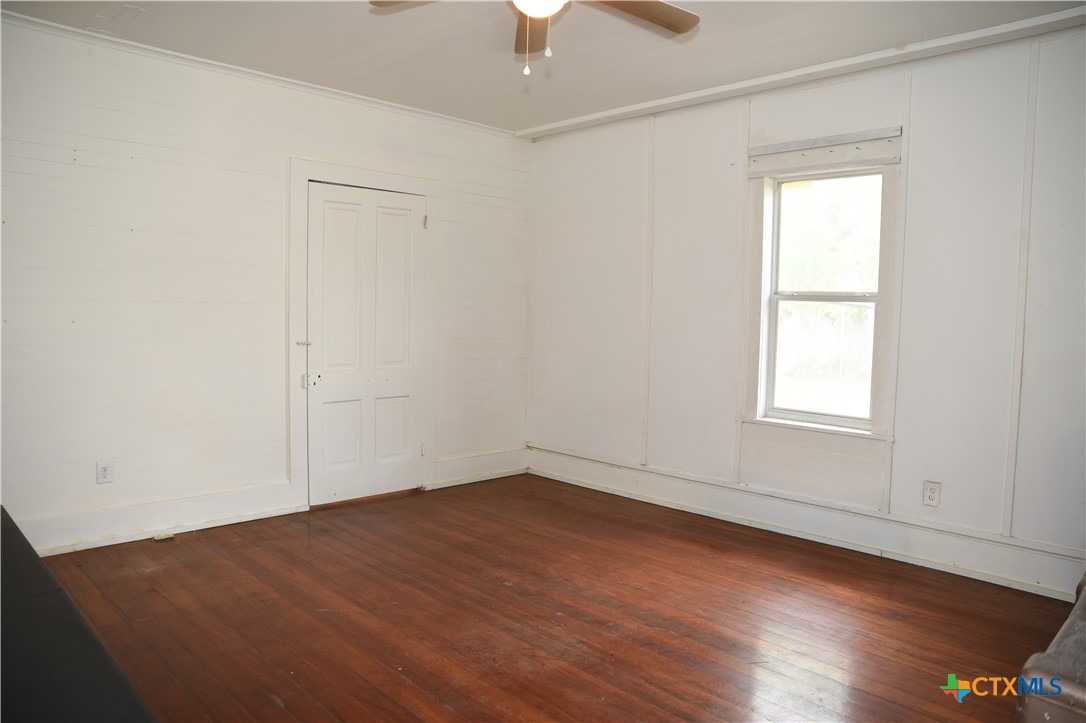149 N Commercial Street Property Photo 26