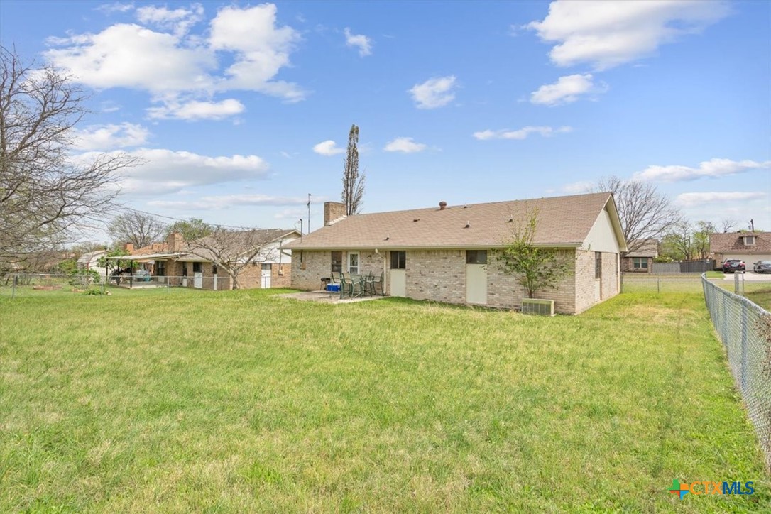 3309 Tallwood Drive Property Photo 2