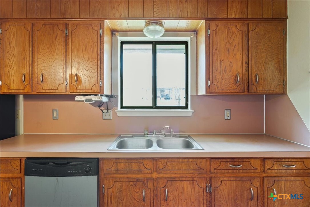 3309 Tallwood Drive Property Photo 7