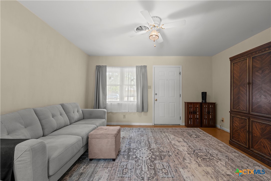 1009 Cedar Drive Property Photo 6