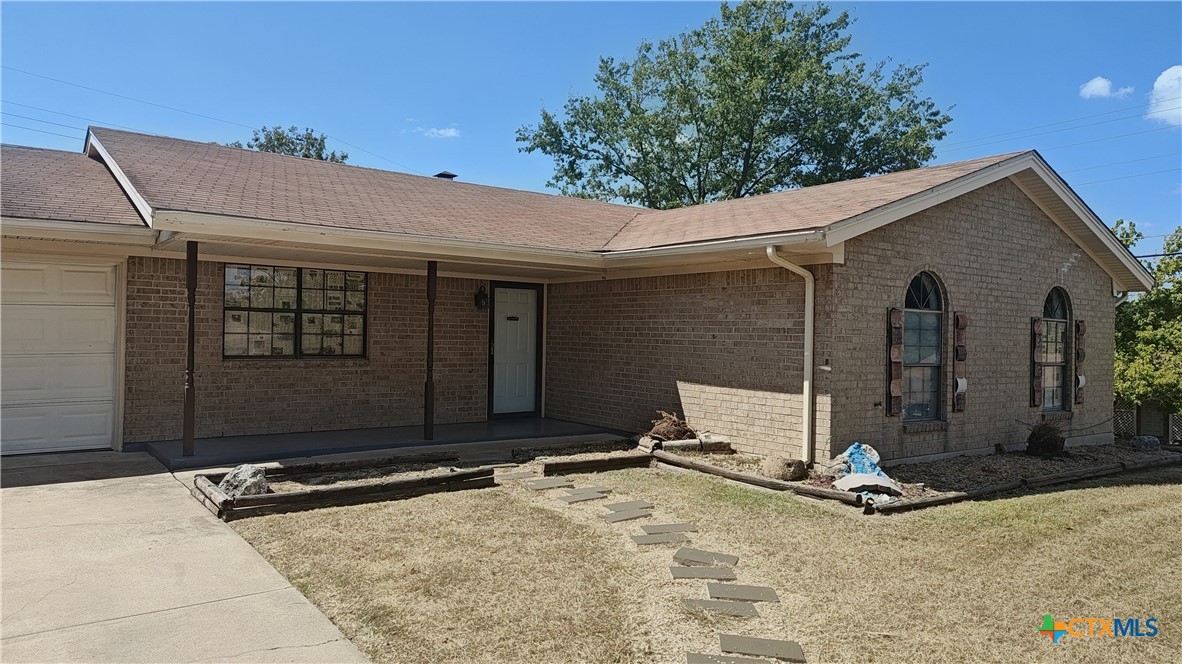902 Davie Lee Drive Property Photo 1