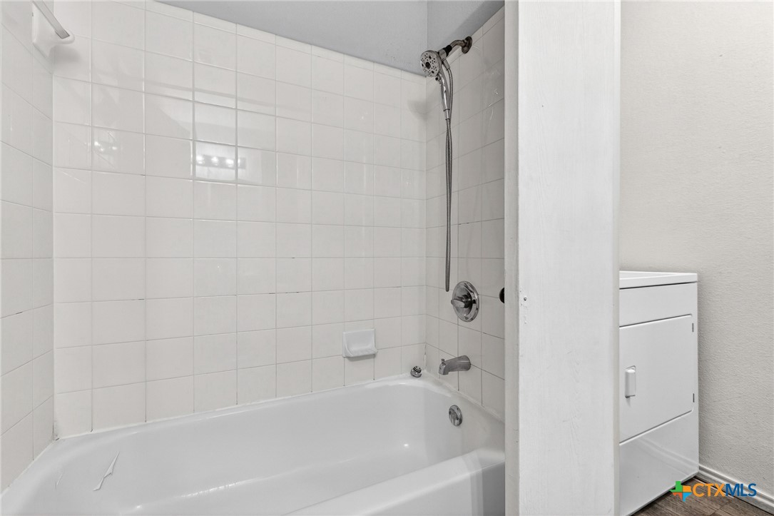 5701 Redstone Drive A Property Photo 12