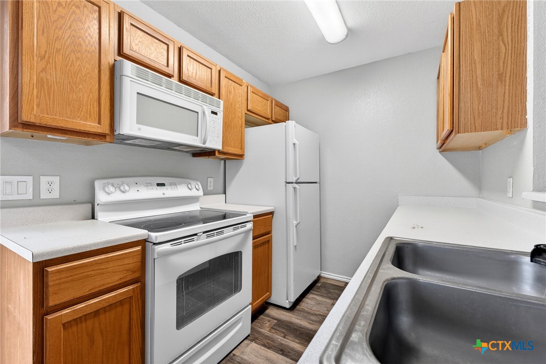 5701 Redstone Drive A Property Photo 15