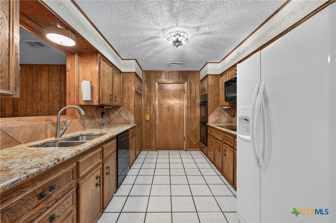 1714 S Ann Boulevard Property Photo 11