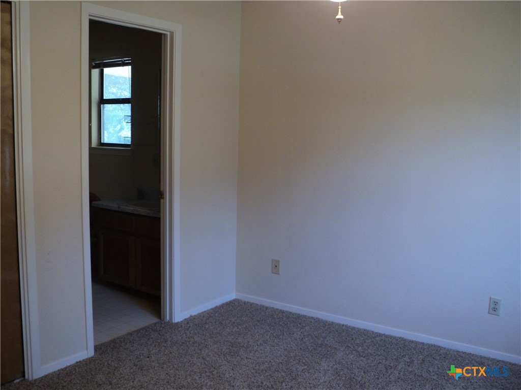 1728 Colleen Property Photo 6