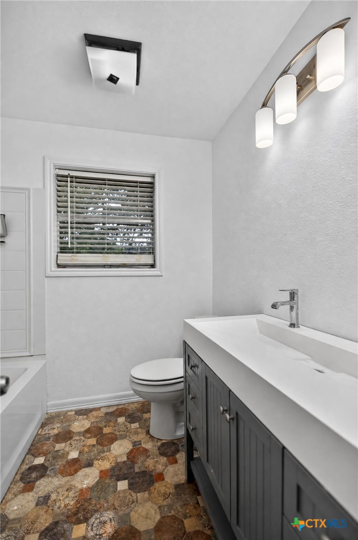 1006 S 2nd Street Property Photo 12