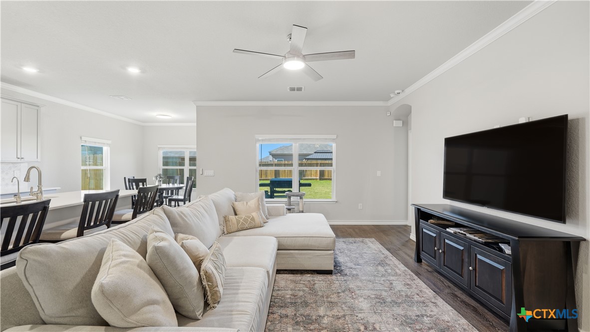 266 Rolling Hills Property Photo 6